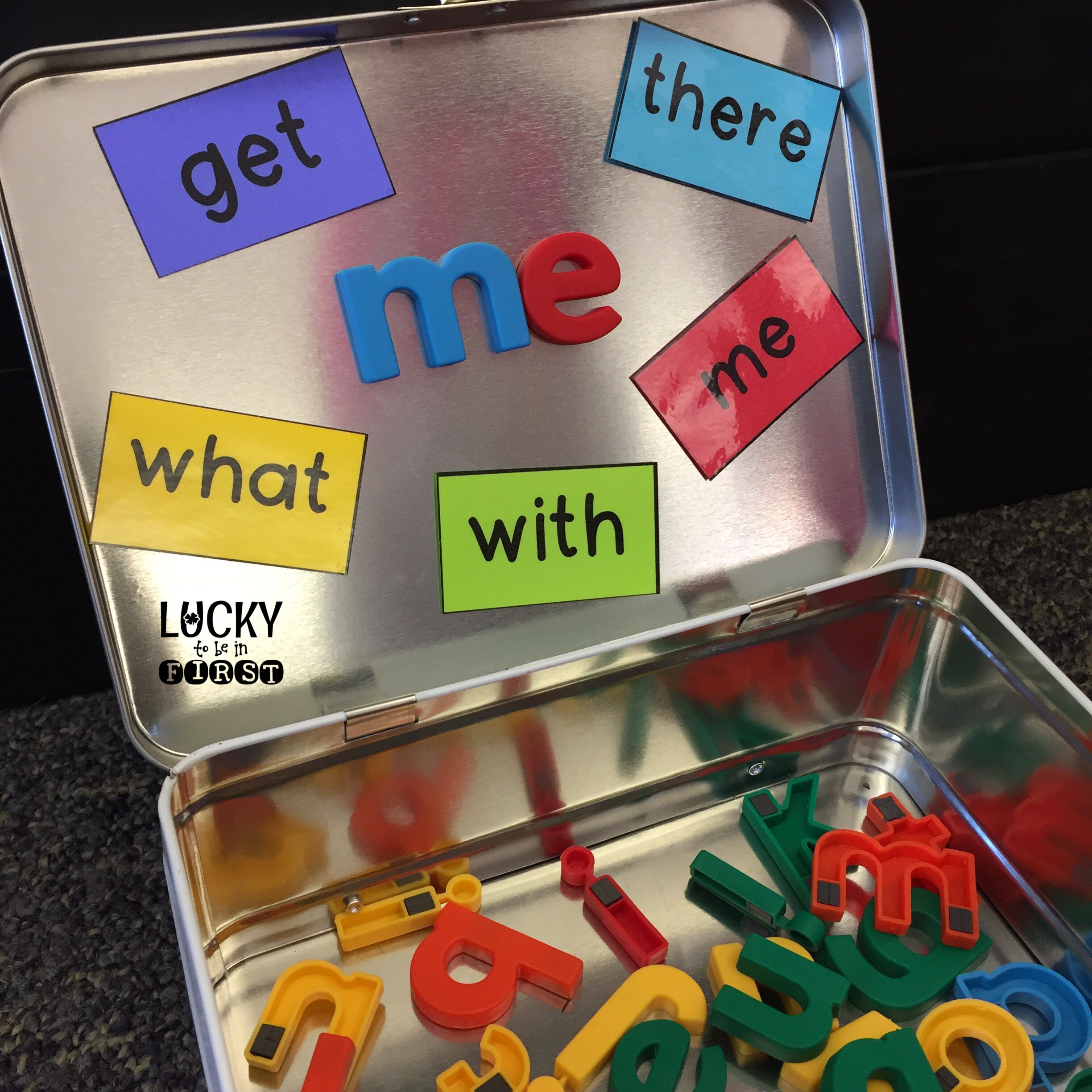 Sight Word Magnets in a lunchbox {FREEBIE}