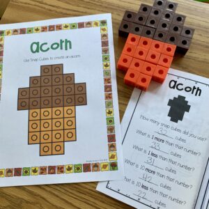 Fall Snap Cubes are a HIT with students! They love to build pictures and then complete the mini book. | Lucky Learning with Molly Lynch 