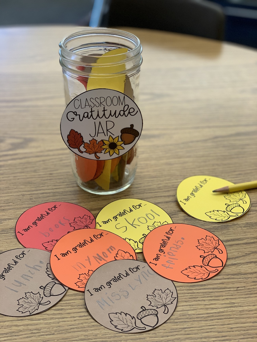 A Classroom Gratitude Jar is a wonderful way to reflect on all students are thankful for. | Lucky Learning with Molly Lynch 