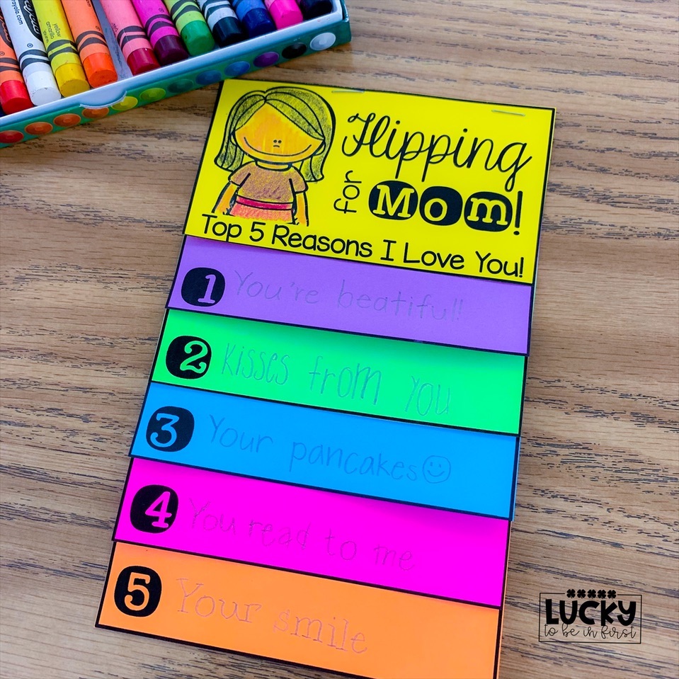 mother's day flip book for elementary students | Lucky Learning with Molly Lynch 